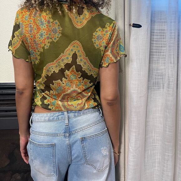 Vintage 00s euro mesh abstract floral graphic tee with lettuce hem (S/M) - Picture 3 of 9